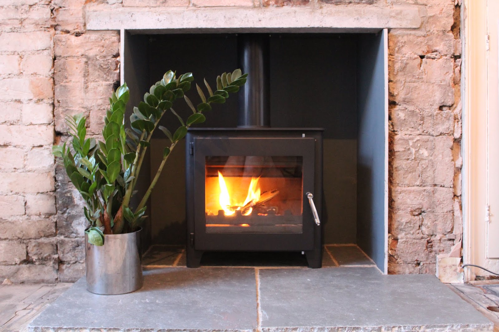 How Much Does It Cost To Install A Wood Burning Stove? - Kezzabeth ...