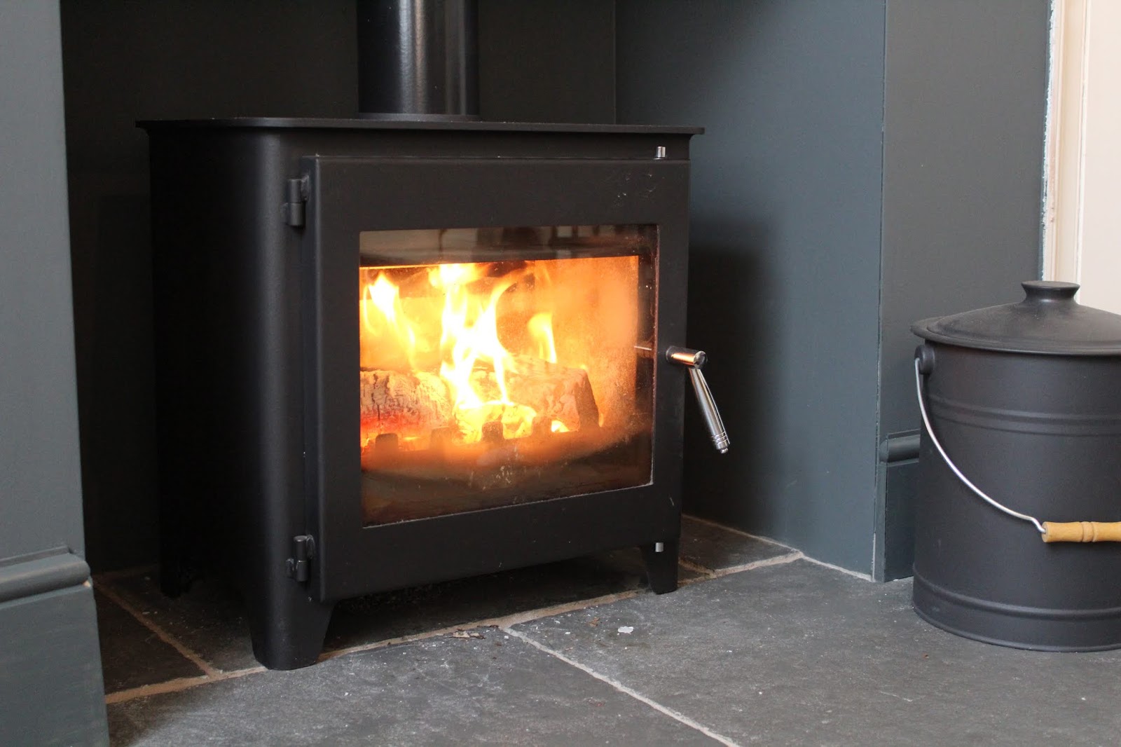 How Much Does It Cost To Install A Wood Burning Stove? - Kezzabeth ...